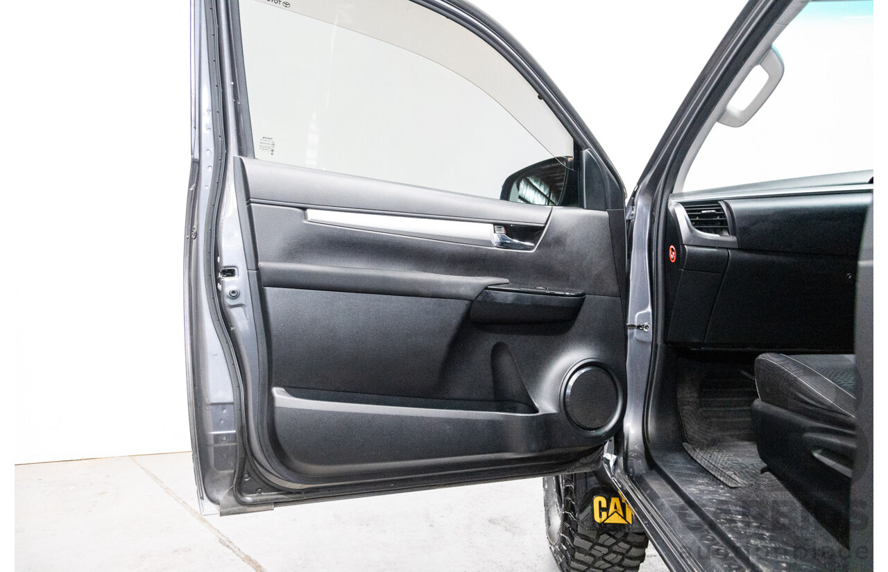 02/2017 Toyota Hilux SR5 4x4 GUN126R Extra Cab Utility Grey Turbo Diesel 2.8L