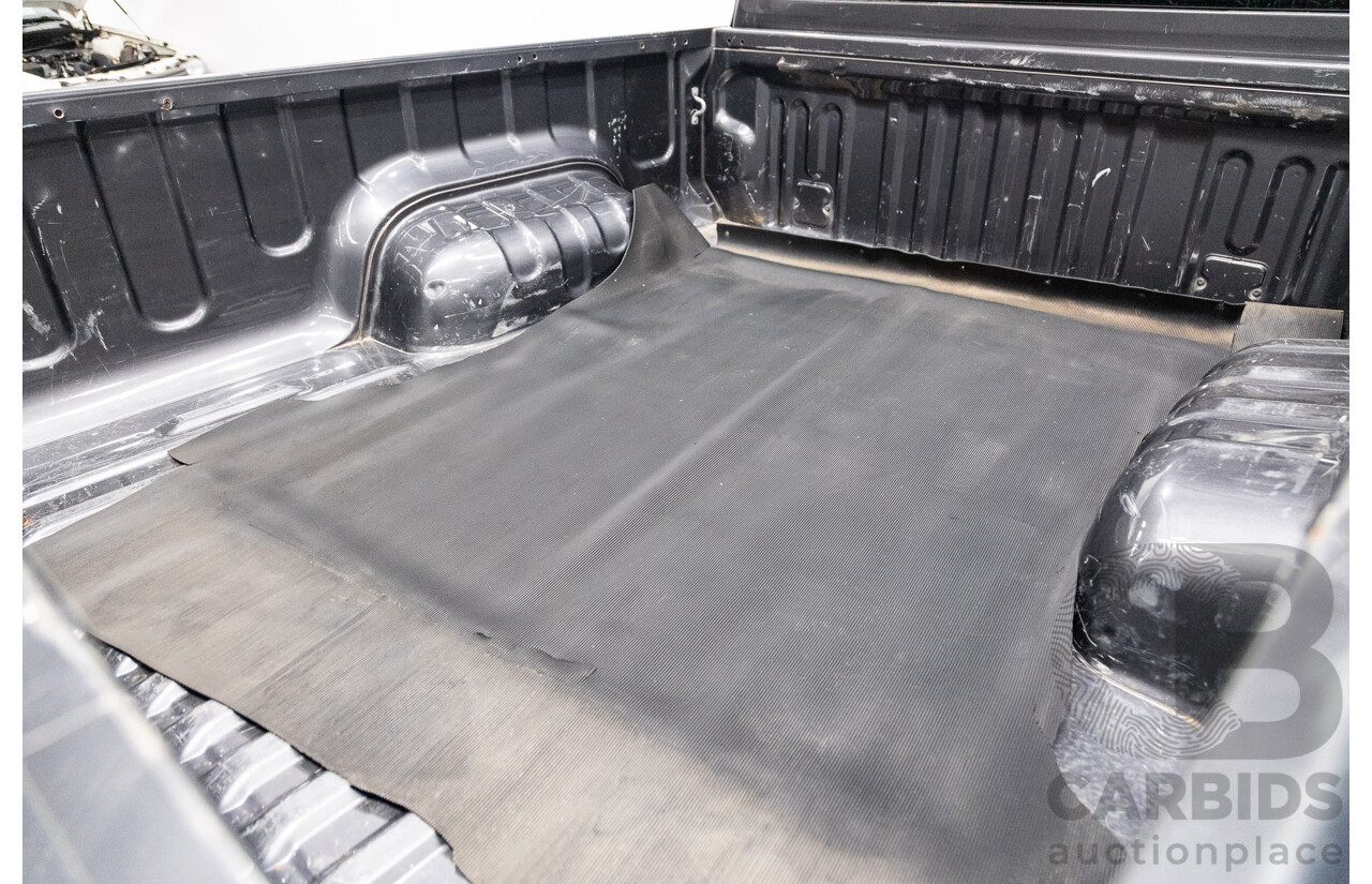 02/2017 Toyota Hilux SR5 4x4 GUN126R Extra Cab Utility Grey Turbo Diesel 2.8L