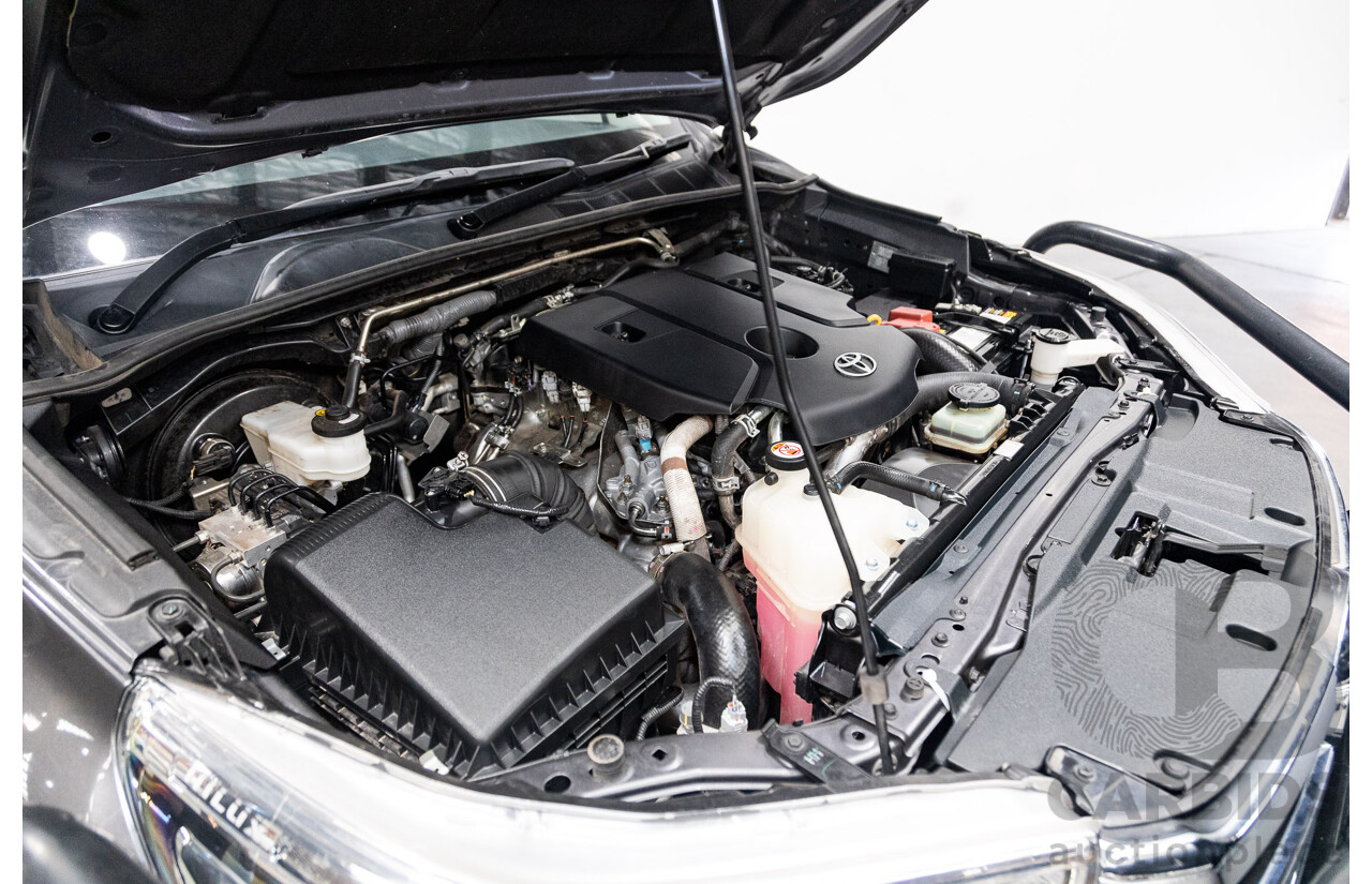 02/2017 Toyota Hilux SR5 4x4 GUN126R Extra Cab Utility Grey Turbo Diesel 2.8L