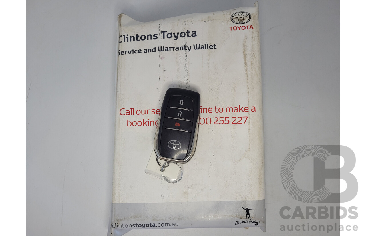 02/2017 Toyota Hilux SR5 4x4 GUN126R Extra Cab Utility Grey Turbo Diesel 2.8L