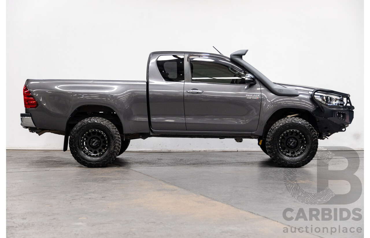02/2017 Toyota Hilux SR5 4x4 GUN126R Extra Cab Utility Grey Turbo Diesel 2.8L