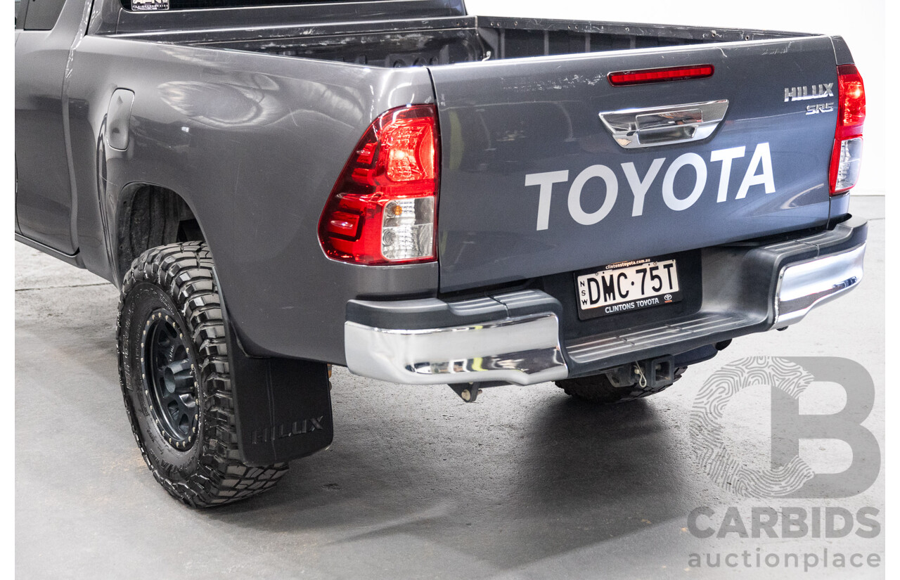 02/2017 Toyota Hilux SR5 4x4 GUN126R Extra Cab Utility Grey Turbo Diesel 2.8L