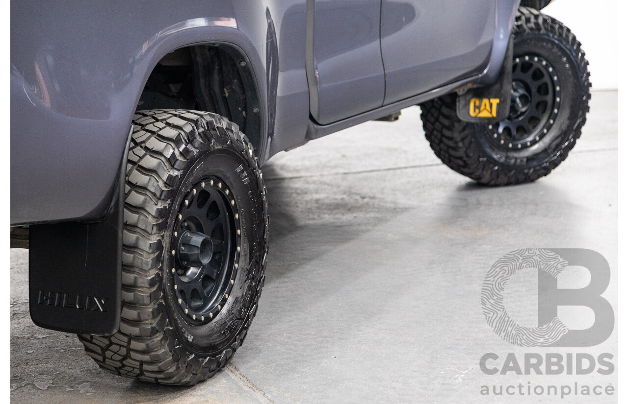 02/2017 Toyota Hilux SR5 4x4 GUN126R Extra Cab Utility Grey Turbo Diesel 2.8L