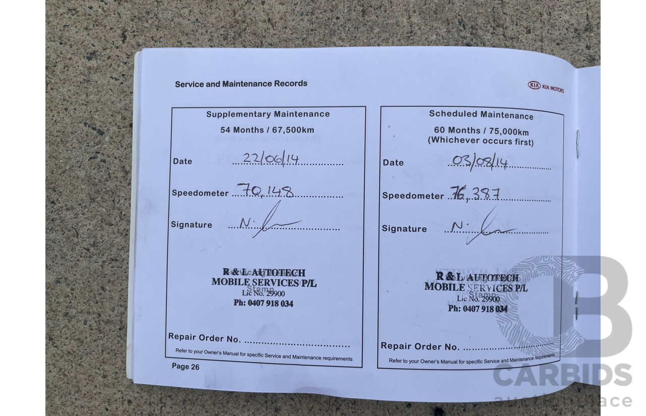 11/10 Kia Carnival S FWD VQ MY11 4D Wagon White 2.7L