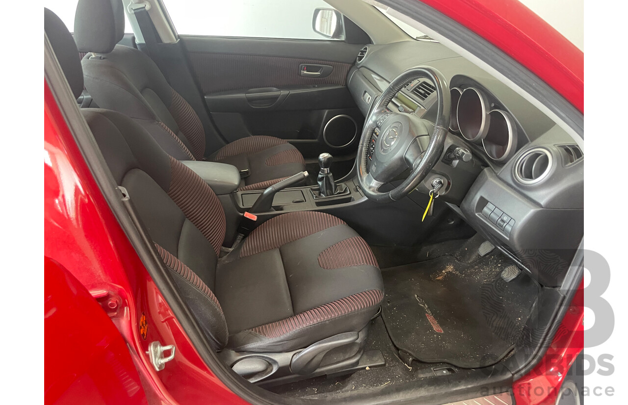 6/2004 Mazda Mazda3 SP23 BK 4d Sedan Red 2.3L