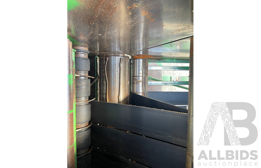 JOHN DEERE Round Baler