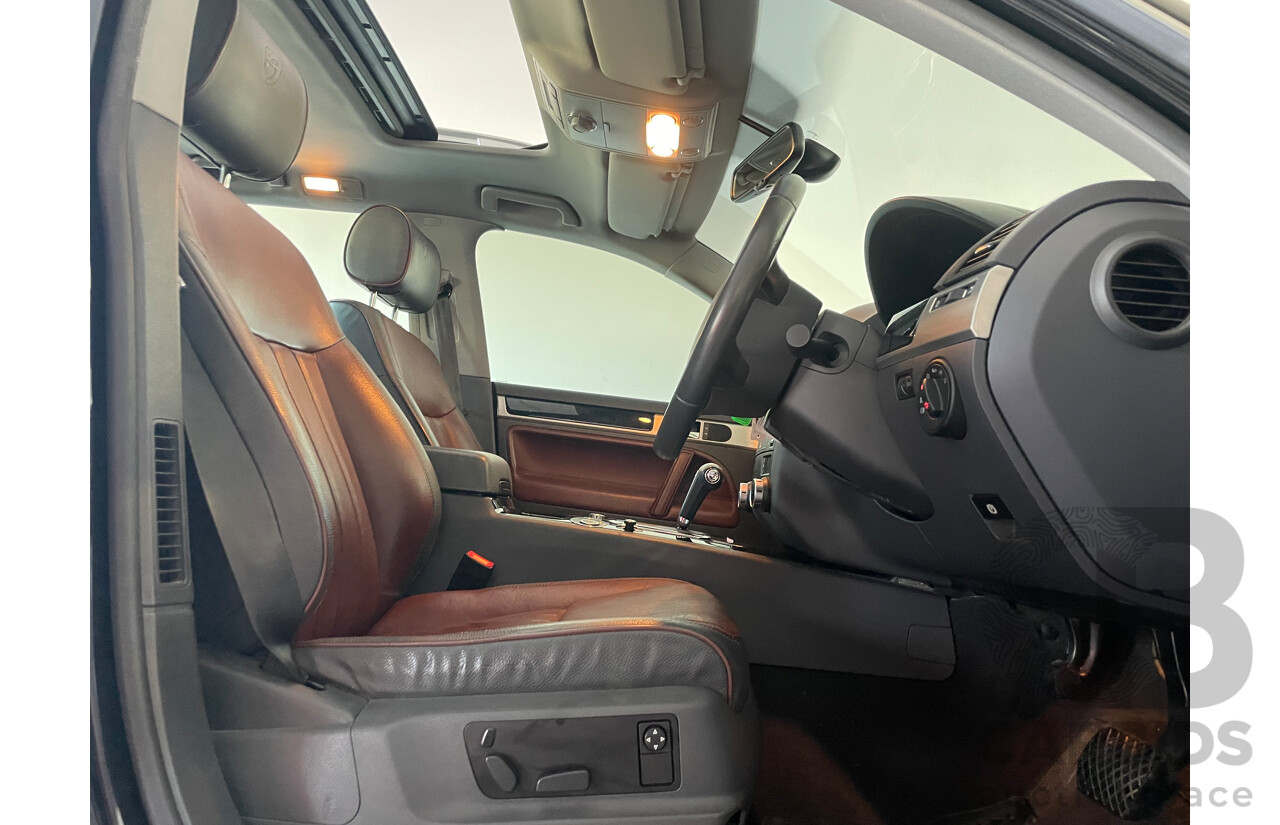 09/08 Volkswagen Touareg V6 TDI 4WD 7L MY09 UPGRADE 4D Wagon Black 3.0L