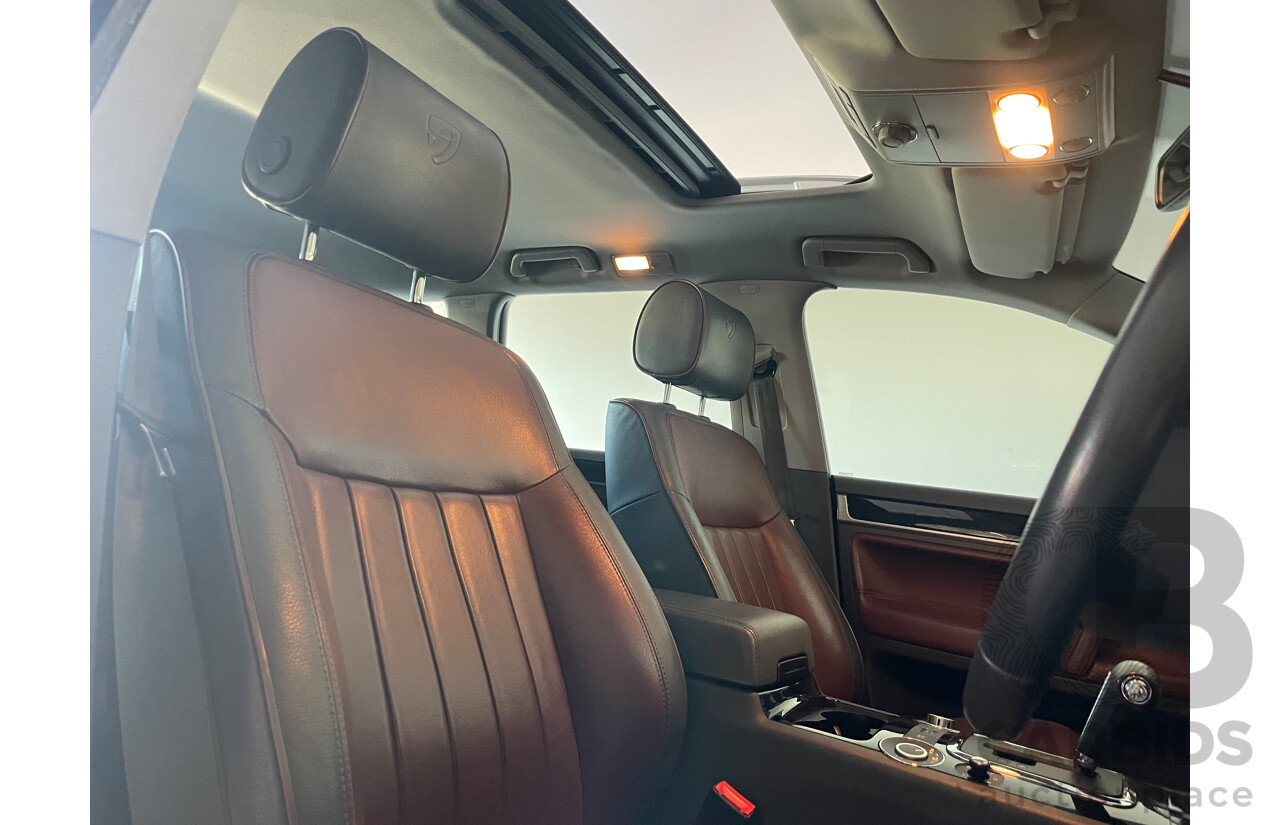 09/08 Volkswagen Touareg V6 TDI 4WD 7L MY09 UPGRADE 4D Wagon Black 3.0L