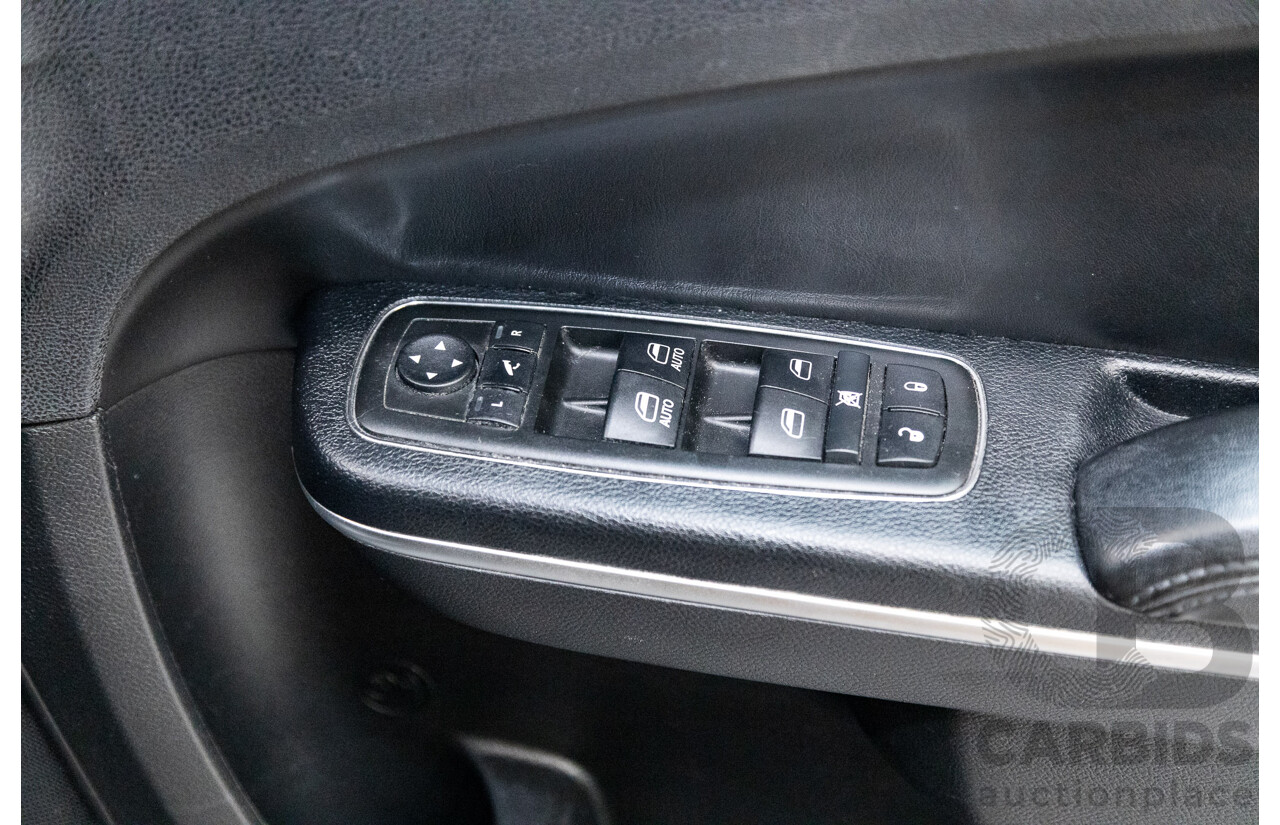 05/2015 Chrysler 300 C MY15 4d Sedan Black V6 3.6L