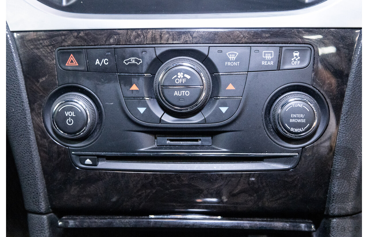 05/2015 Chrysler 300 C MY15 4d Sedan Black V6 3.6L