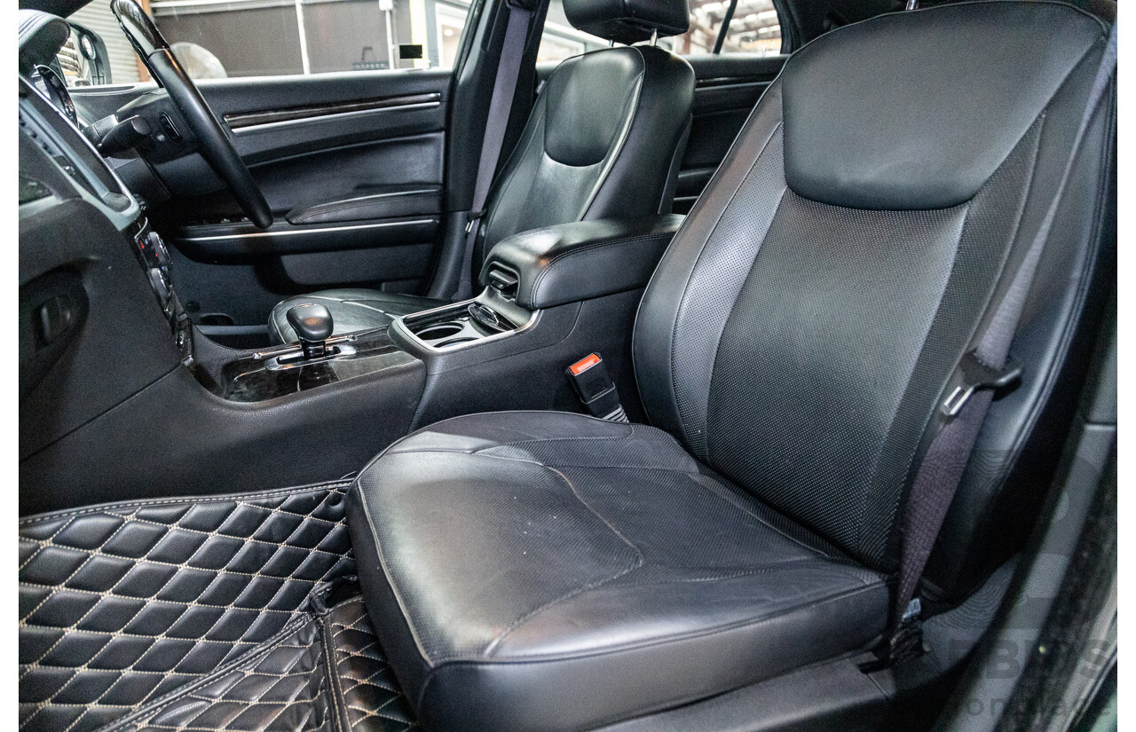 05/2015 Chrysler 300 C MY15 4d Sedan Black V6 3.6L