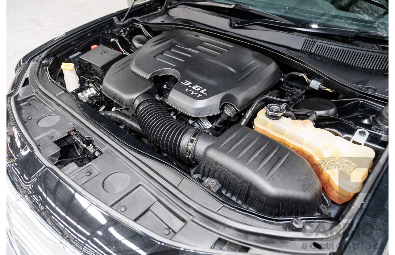 05/2015 Chrysler 300 C MY15 4d Sedan Black V6 3.6L