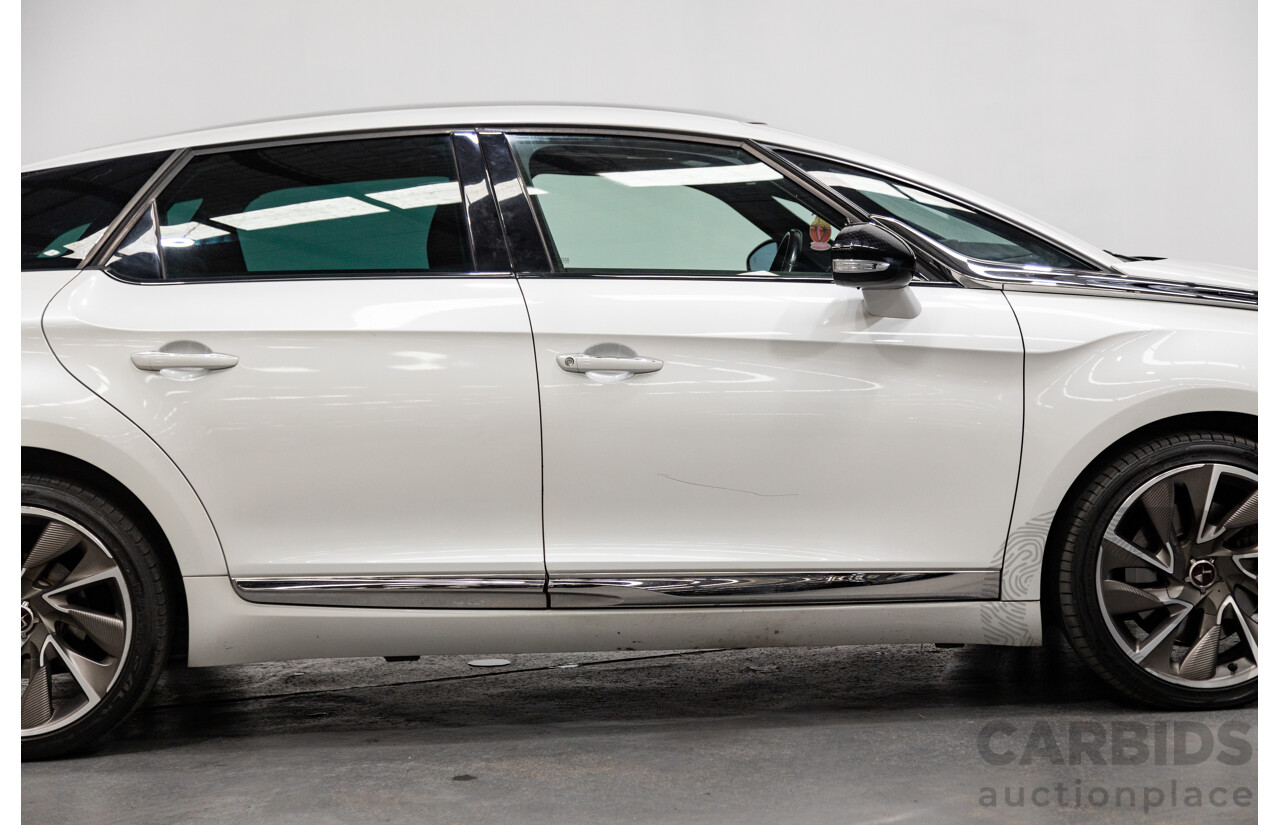 02/2016 Citroen DS5 D-Sport MY16 5D Hatchback Blanc Nacre Pearl White Metallic Turbo Diesel 2.0L