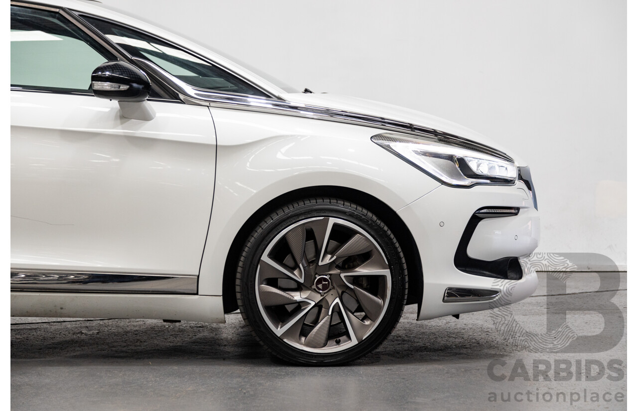 02/2016 Citroen DS5 D-Sport MY16 5D Hatchback Blanc Nacre Pearl White Metallic Turbo Diesel 2.0L