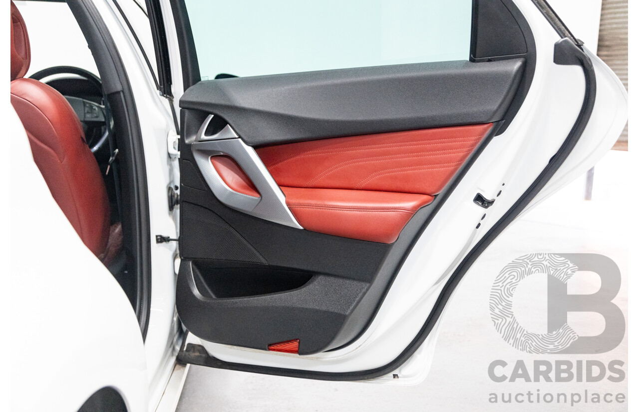 02/2016 Citroen DS5 D-Sport MY16 5D Hatchback Blanc Nacre Pearl White Metallic Turbo Diesel 2.0L