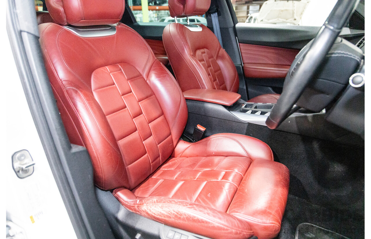 02/2016 Citroen DS5 D-Sport MY16 5D Hatchback Blanc Nacre Pearl White Metallic Turbo Diesel 2.0L