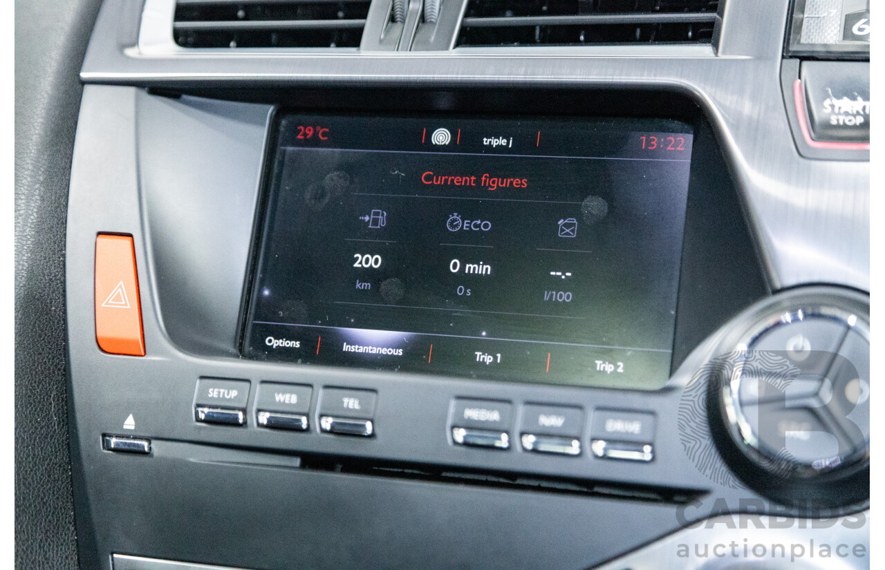 02/2016 Citroen DS5 D-Sport MY16 5D Hatchback Blanc Nacre Pearl White Metallic Turbo Diesel 2.0L