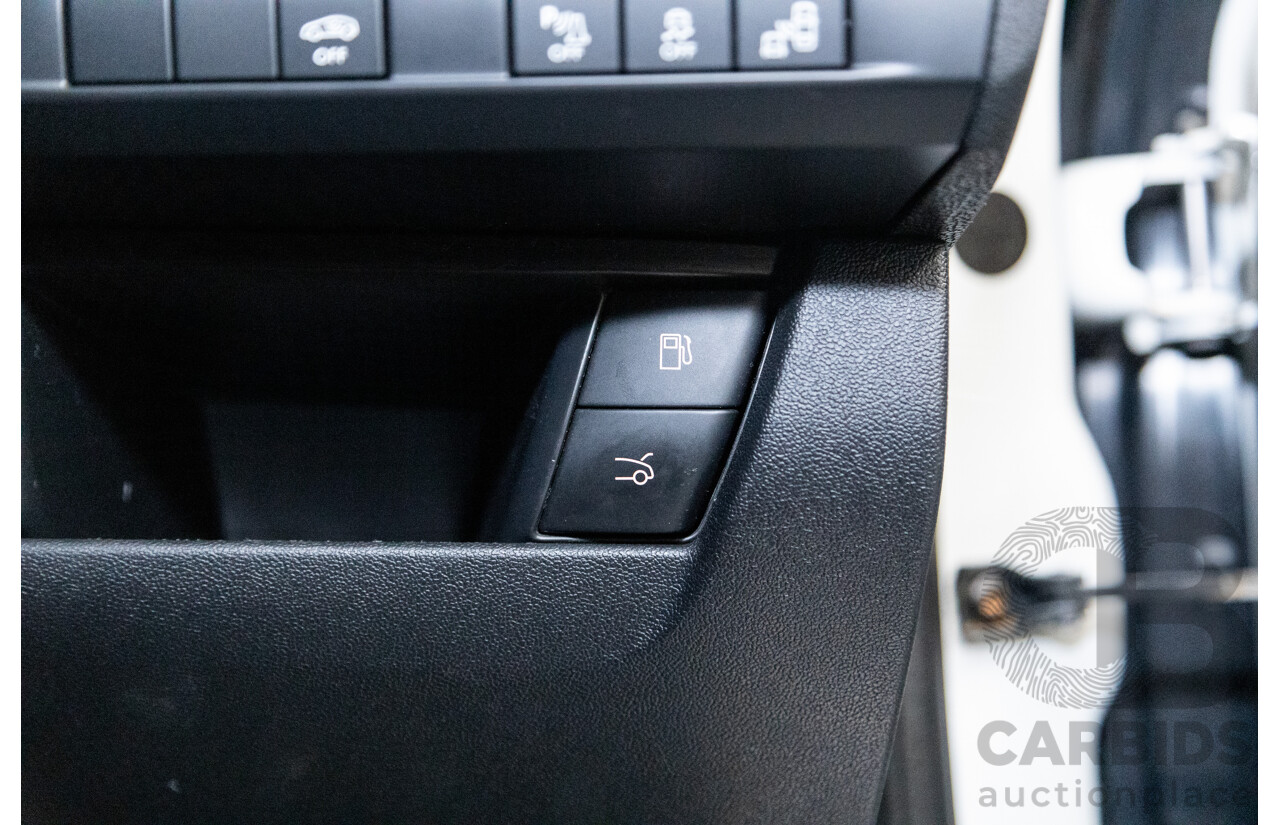 02/2016 Citroen DS5 D-Sport MY16 5D Hatchback Blanc Nacre Pearl White Metallic Turbo Diesel 2.0L