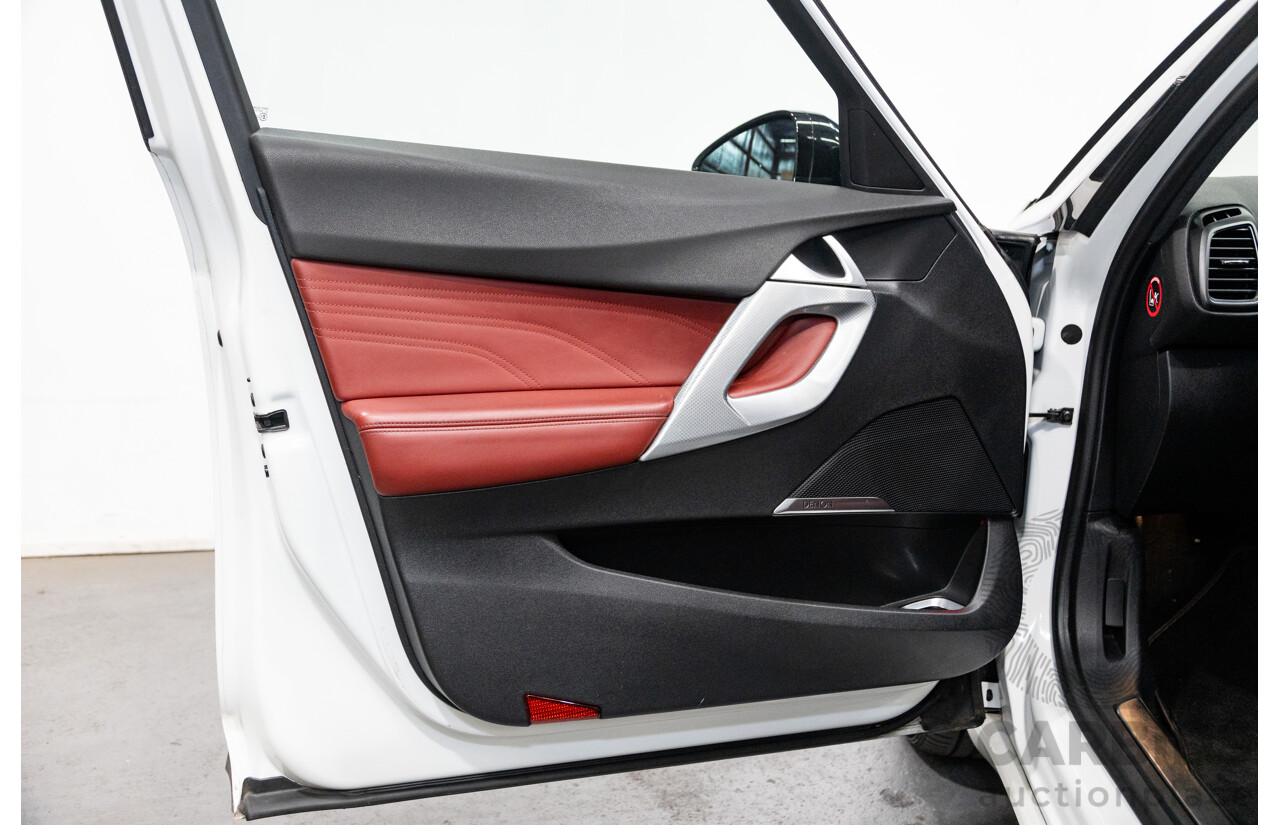 02/2016 Citroen DS5 D-Sport MY16 5D Hatchback Blanc Nacre Pearl White Metallic Turbo Diesel 2.0L