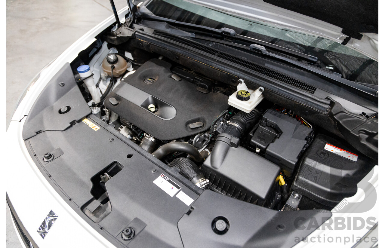 02/2016 Citroen DS5 D-Sport MY16 5D Hatchback Blanc Nacre Pearl White Metallic Turbo Diesel 2.0L