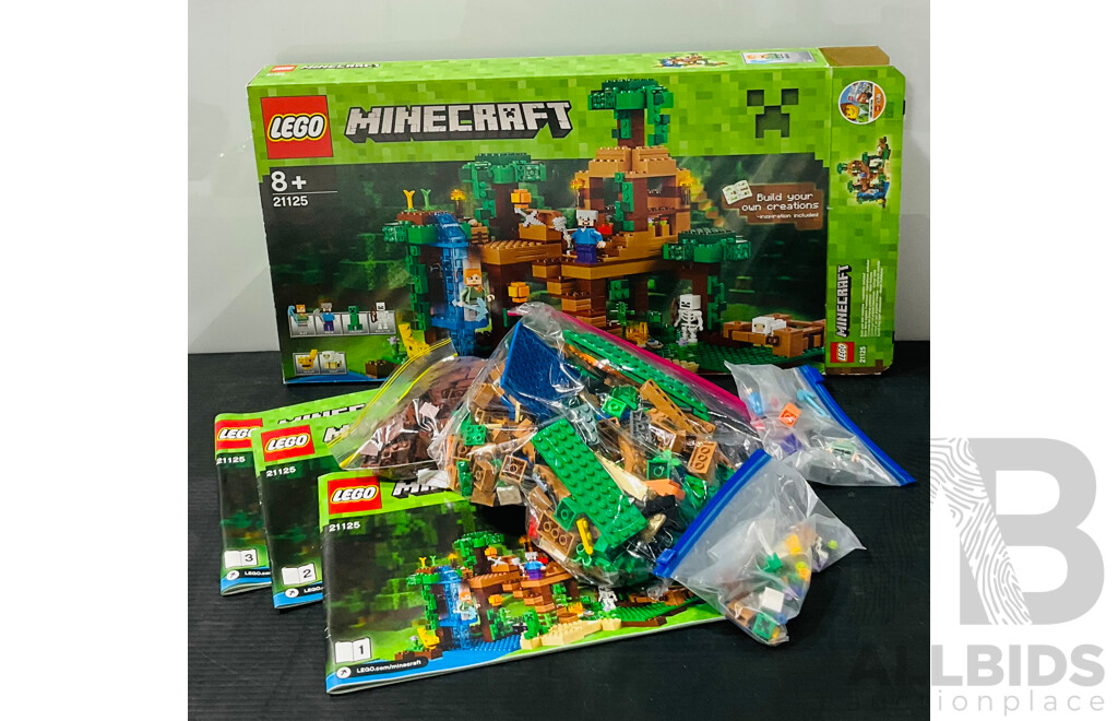 Retired Lego Set, Minecraft Set, 21125 in Original Box
