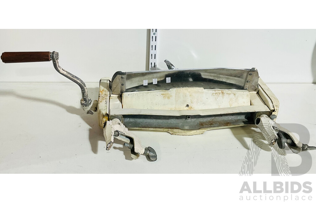 Vintage Acme Mangle