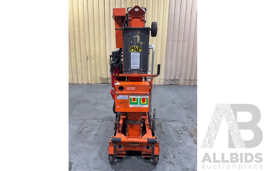 DINGLI Push-Around Person Lift