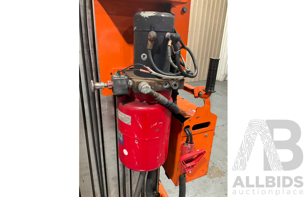 DINGLI Push-Around Person Lift