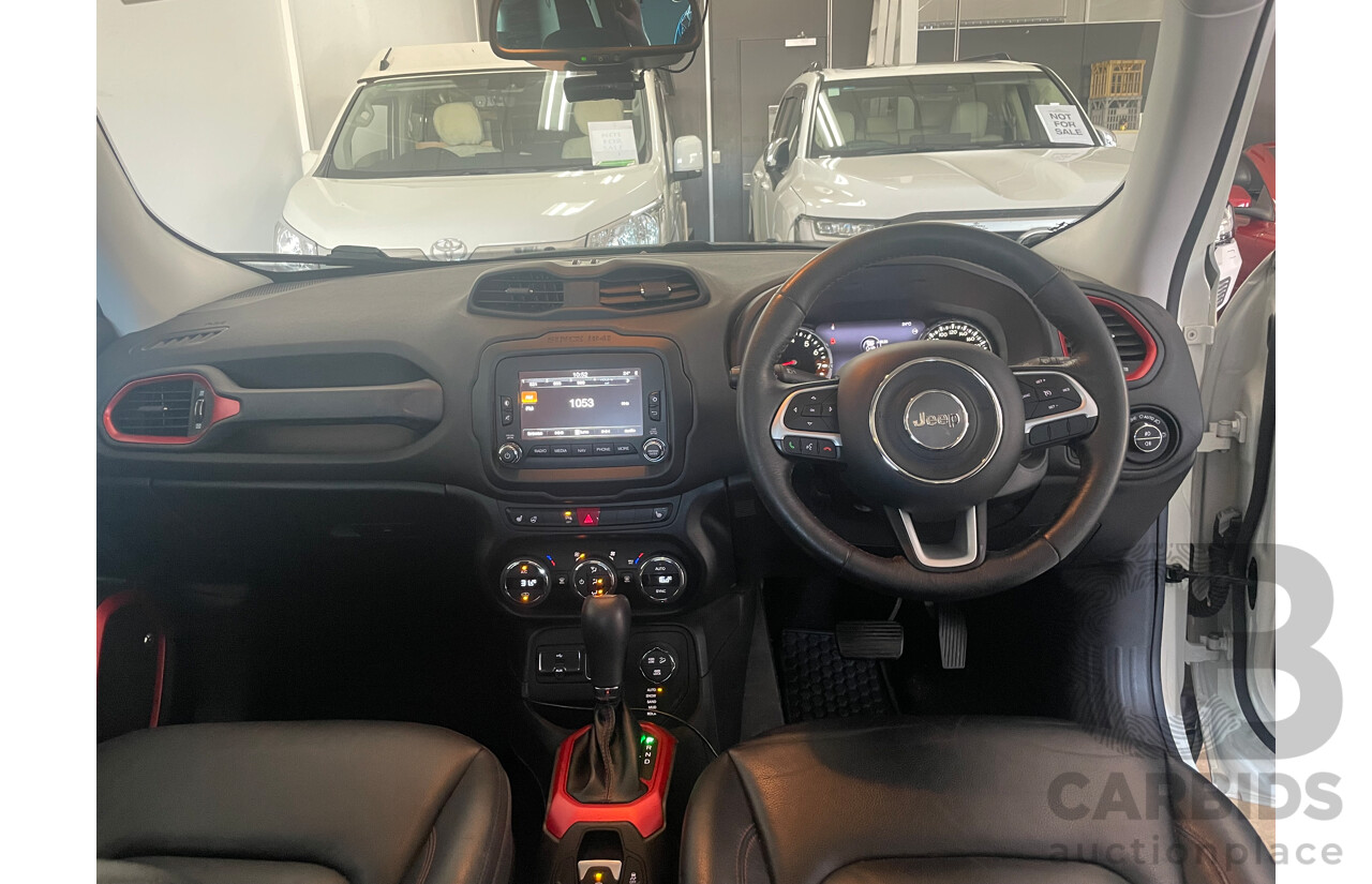 03/16 Jeep Renegade TRAILHAWK AWD BU 4D Wagon White 2.4L