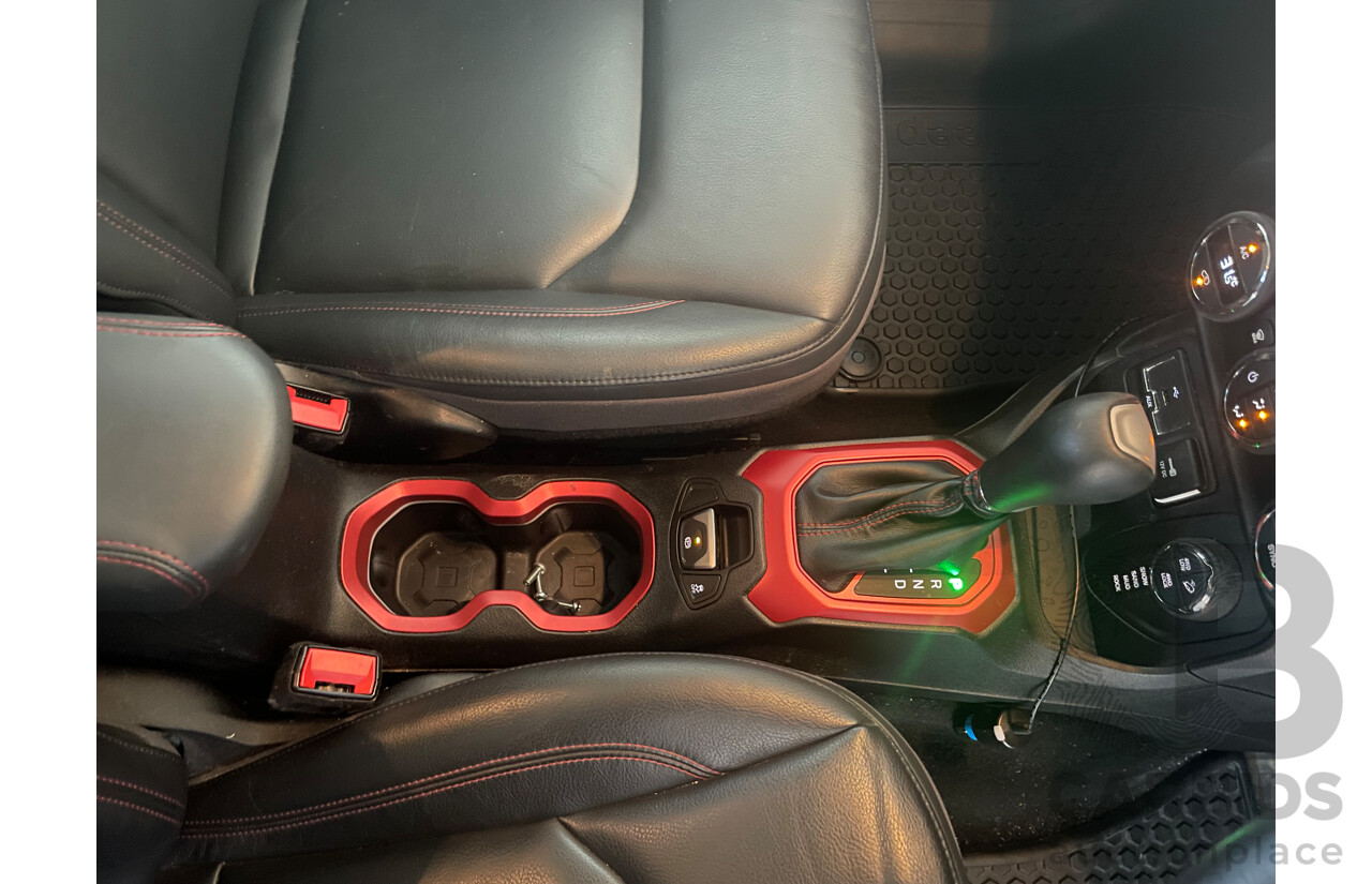 03/16 Jeep Renegade TRAILHAWK AWD BU 4D Wagon White 2.4L