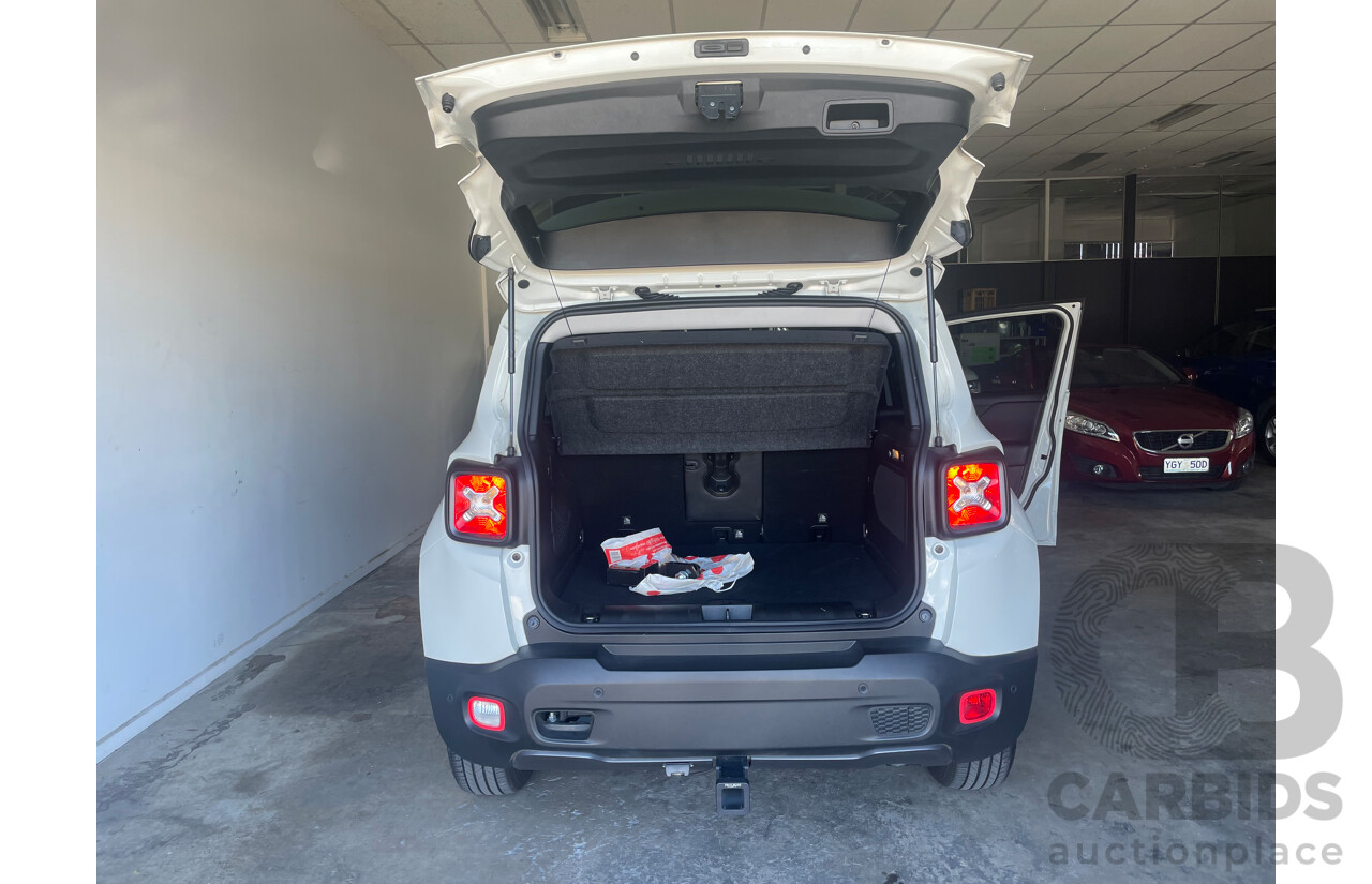 03/16 Jeep Renegade TRAILHAWK AWD BU 4D Wagon White 2.4L