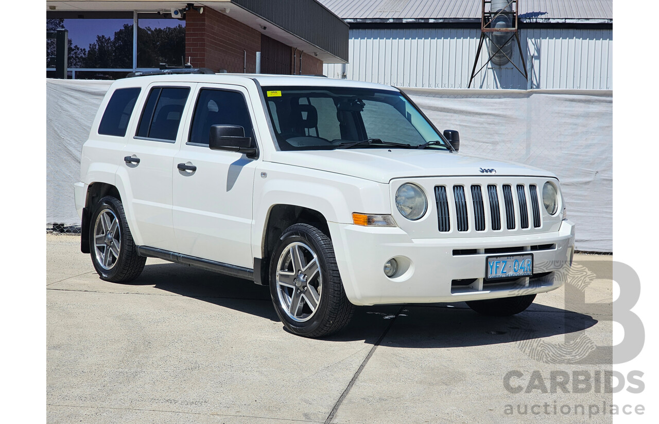 10/2009 Jeep Patriot Sport MK MY09 4d Wagon White 2.4L