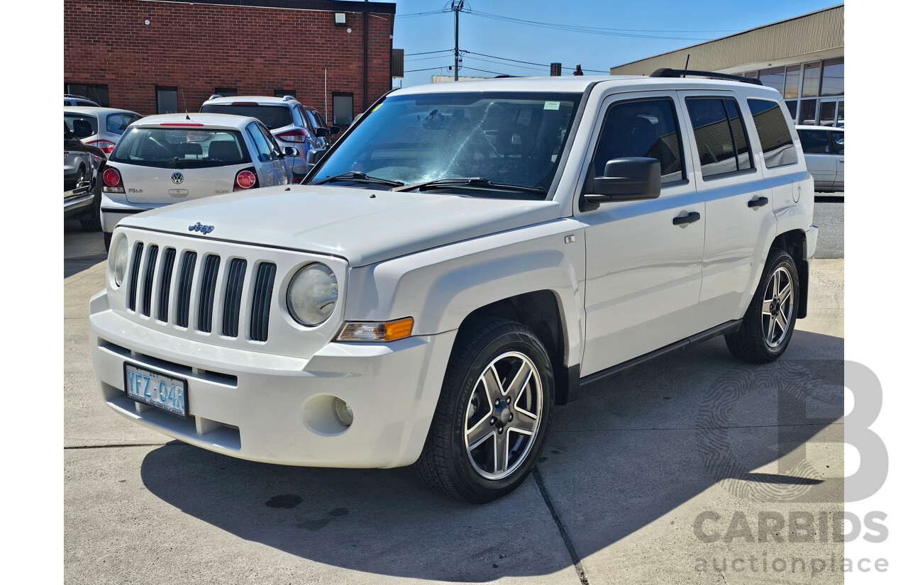 10/2009 Jeep Patriot Sport MK MY09 4d Wagon White 2.4L