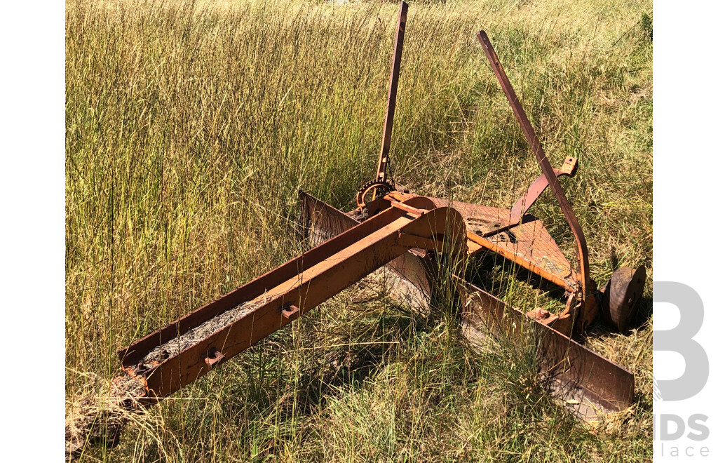 Antique Australian Made Britstand Town Behind Grader