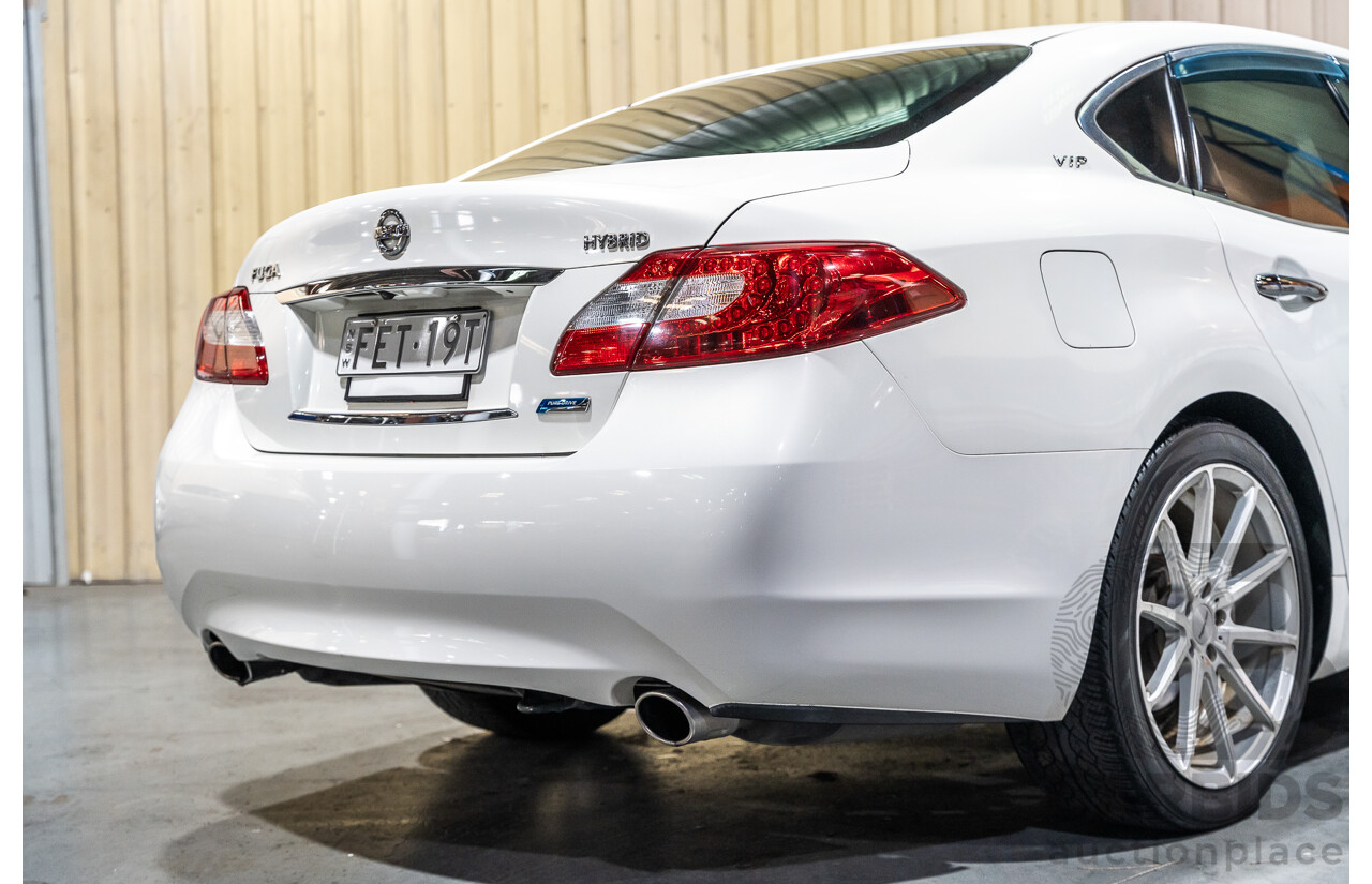 12/2011 Nissan Fuga Hybrid VIP Y51 4d Sedan Pearl White Metallic V6 3.5L - Hybrid (IMPORT)