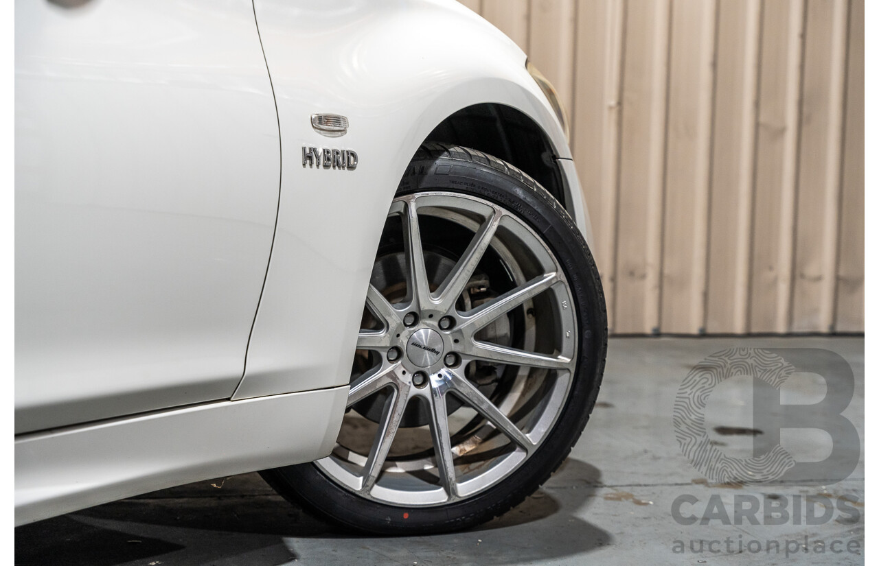 12/2011 Nissan Fuga Hybrid VIP Y51 4d Sedan Pearl White Metallic V6 3.5L - Hybrid (IMPORT)