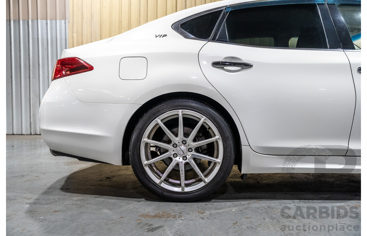 12/2011 Nissan Fuga Hybrid VIP Y51 4d Sedan Pearl White Metallic V6 3.5L - Hybrid (IMPORT)