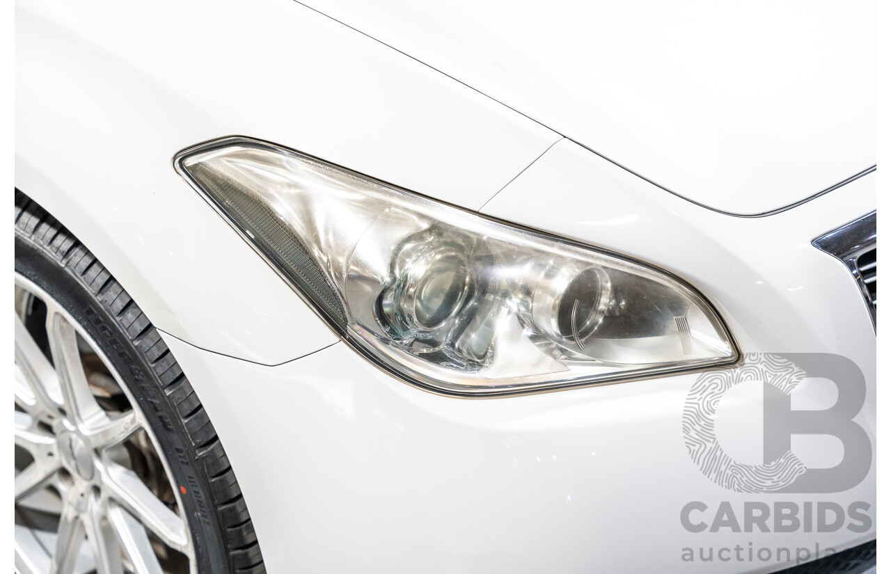 12/2011 Nissan Fuga Hybrid VIP Y51 4d Sedan Pearl White Metallic V6 3.5L - Hybrid (IMPORT)