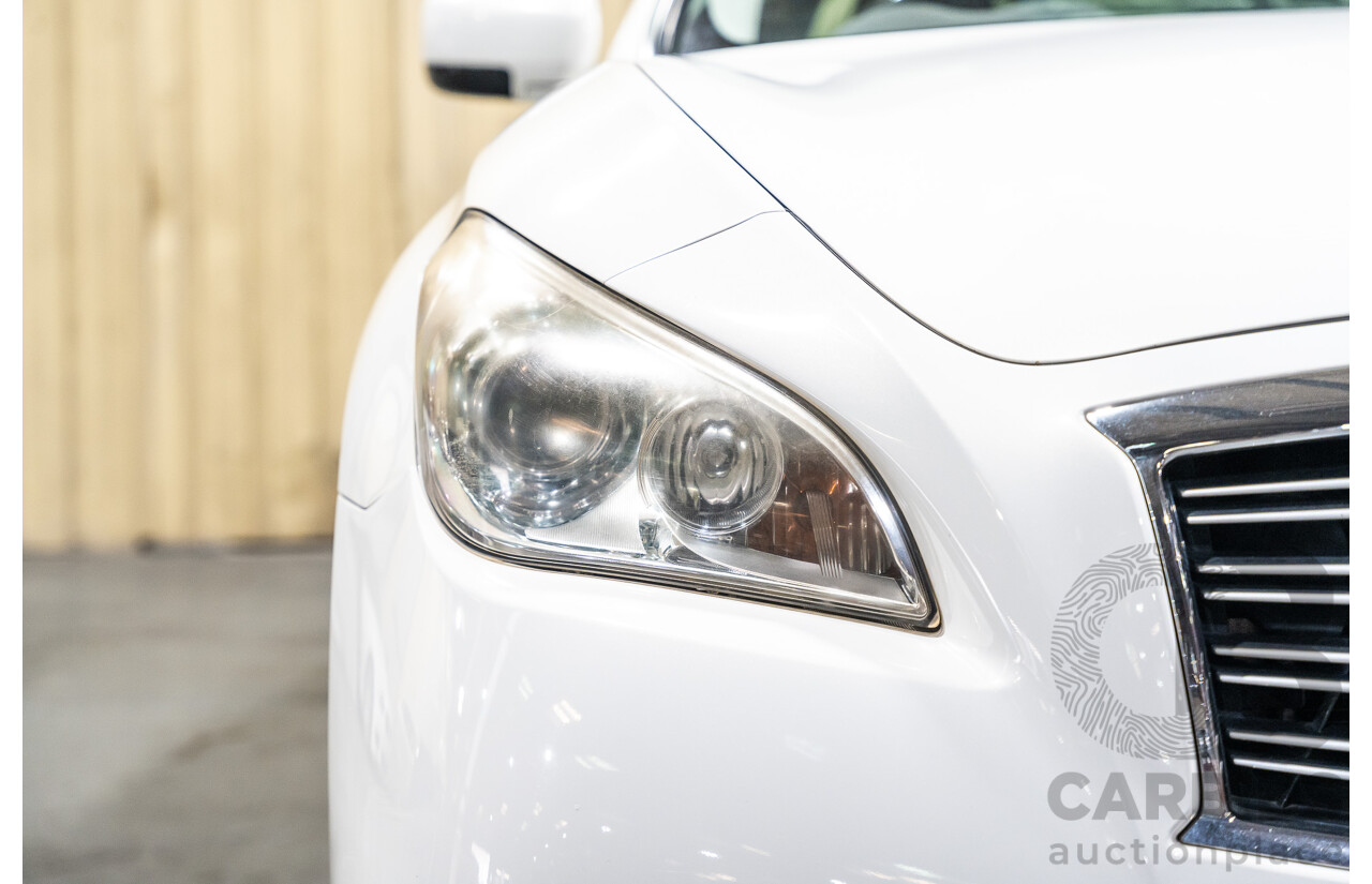 12/2011 Nissan Fuga Hybrid VIP Y51 4d Sedan Pearl White Metallic V6 3.5L - Hybrid (IMPORT)