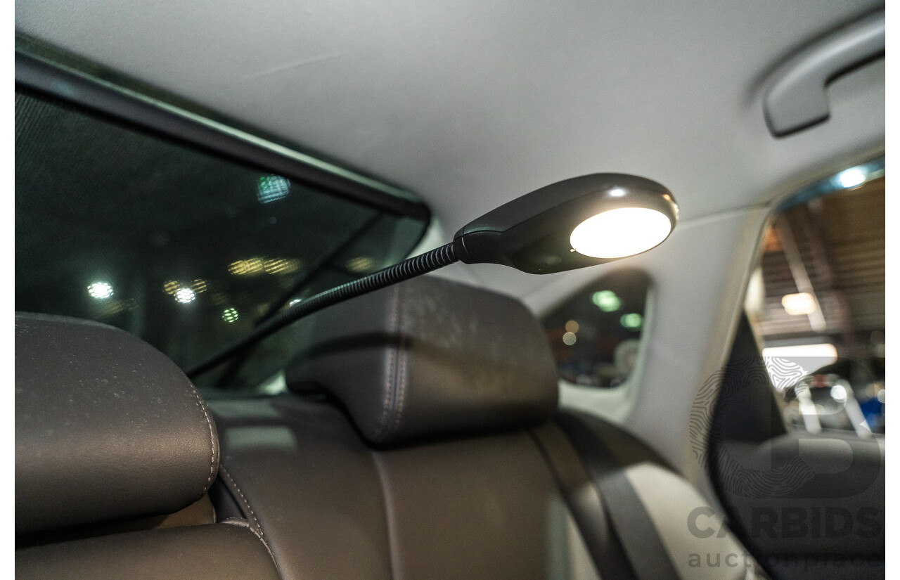 12/2011 Nissan Fuga Hybrid VIP Y51 4d Sedan Pearl White Metallic V6 3.5L - Hybrid (IMPORT)