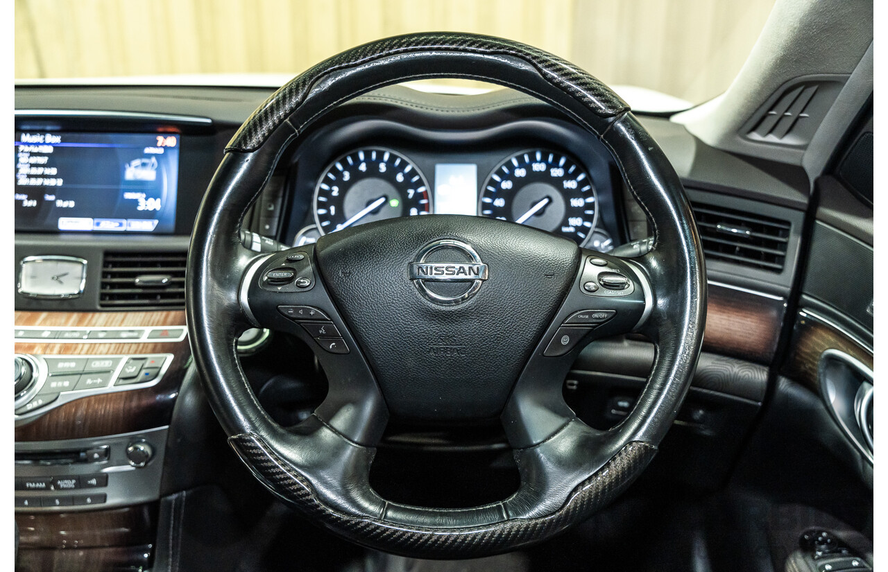 12/2011 Nissan Fuga Hybrid VIP Y51 4d Sedan Pearl White Metallic V6 3.5L - Hybrid (IMPORT)