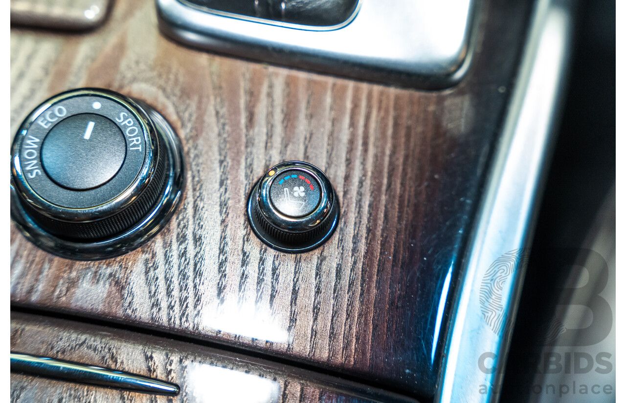 12/2011 Nissan Fuga Hybrid VIP Y51 4d Sedan Pearl White Metallic V6 3.5L - Hybrid (IMPORT)