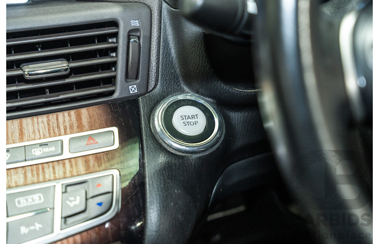 12/2011 Nissan Fuga Hybrid VIP Y51 4d Sedan Pearl White Metallic V6 3.5L - Hybrid (IMPORT)