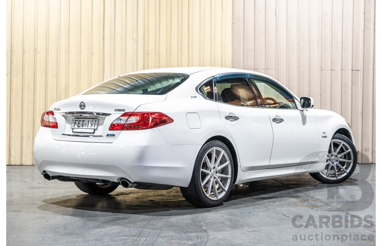 12/2011 Nissan Fuga Hybrid VIP Y51 4d Sedan Pearl White Metallic V6 3.5L - Hybrid (IMPORT)