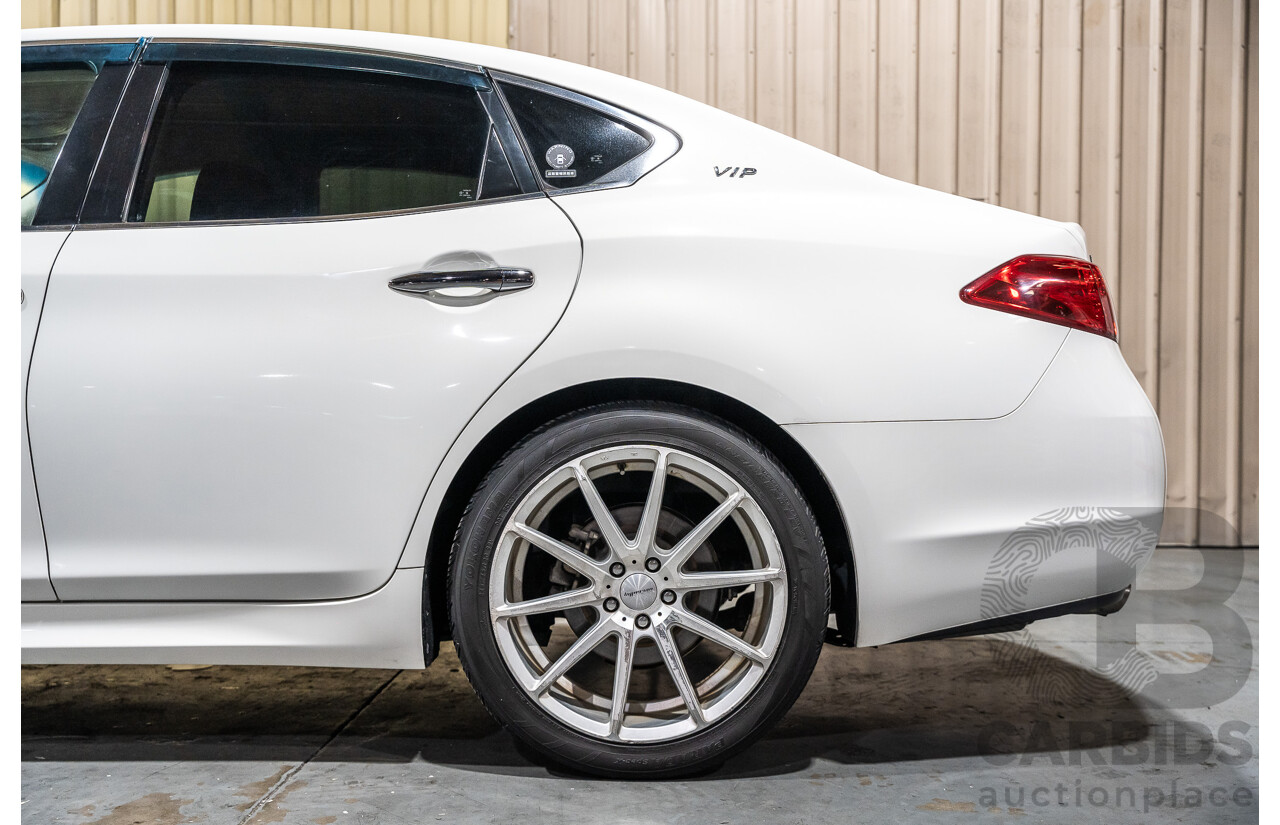 12/2011 Nissan Fuga Hybrid VIP Y51 4d Sedan Pearl White Metallic V6 3.5L - Hybrid (IMPORT)