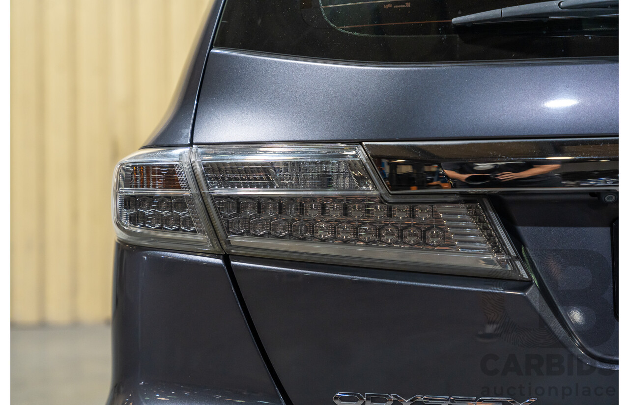 10/2012 Honda Odyssey Luxury RB MY12 4d Wagon Metallic Grey 2.4L - 7 Seater