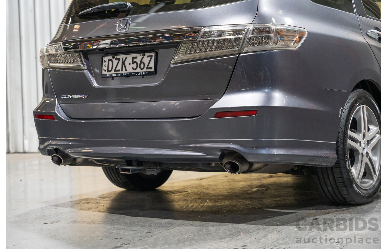 10/2012 Honda Odyssey Luxury RB MY12 4d Wagon Metallic Grey 2.4L - 7 Seater