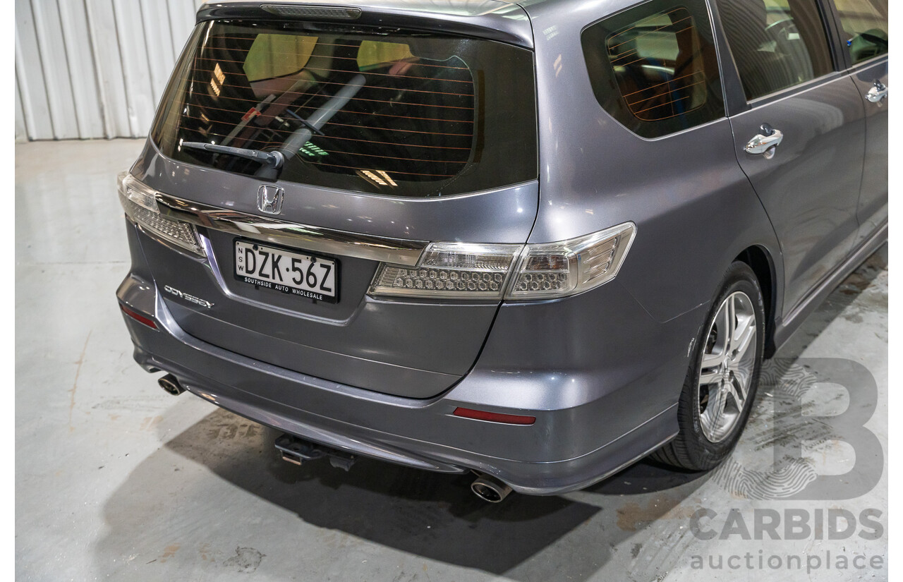 10/2012 Honda Odyssey Luxury RB MY12 4d Wagon Metallic Grey 2.4L - 7 Seater
