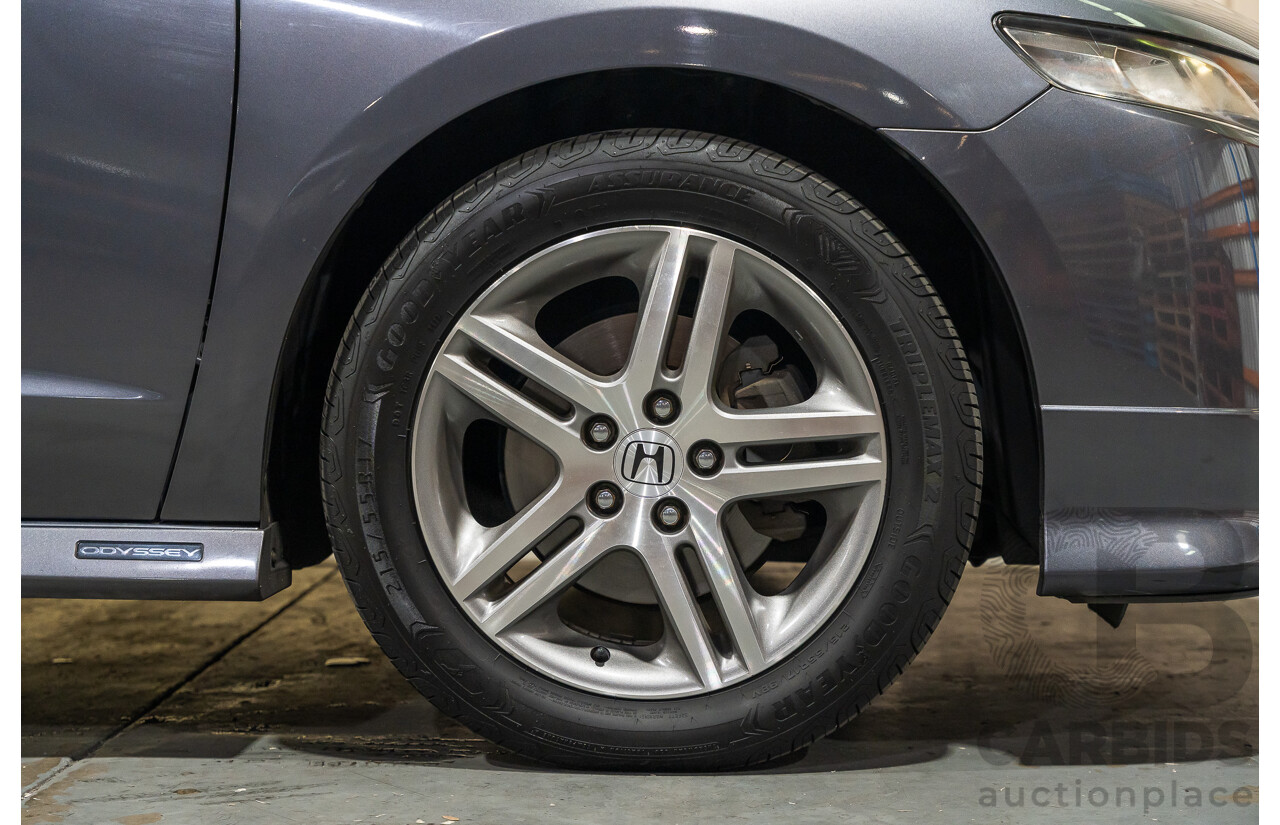 10/2012 Honda Odyssey Luxury RB MY12 4d Wagon Metallic Grey 2.4L - 7 Seater