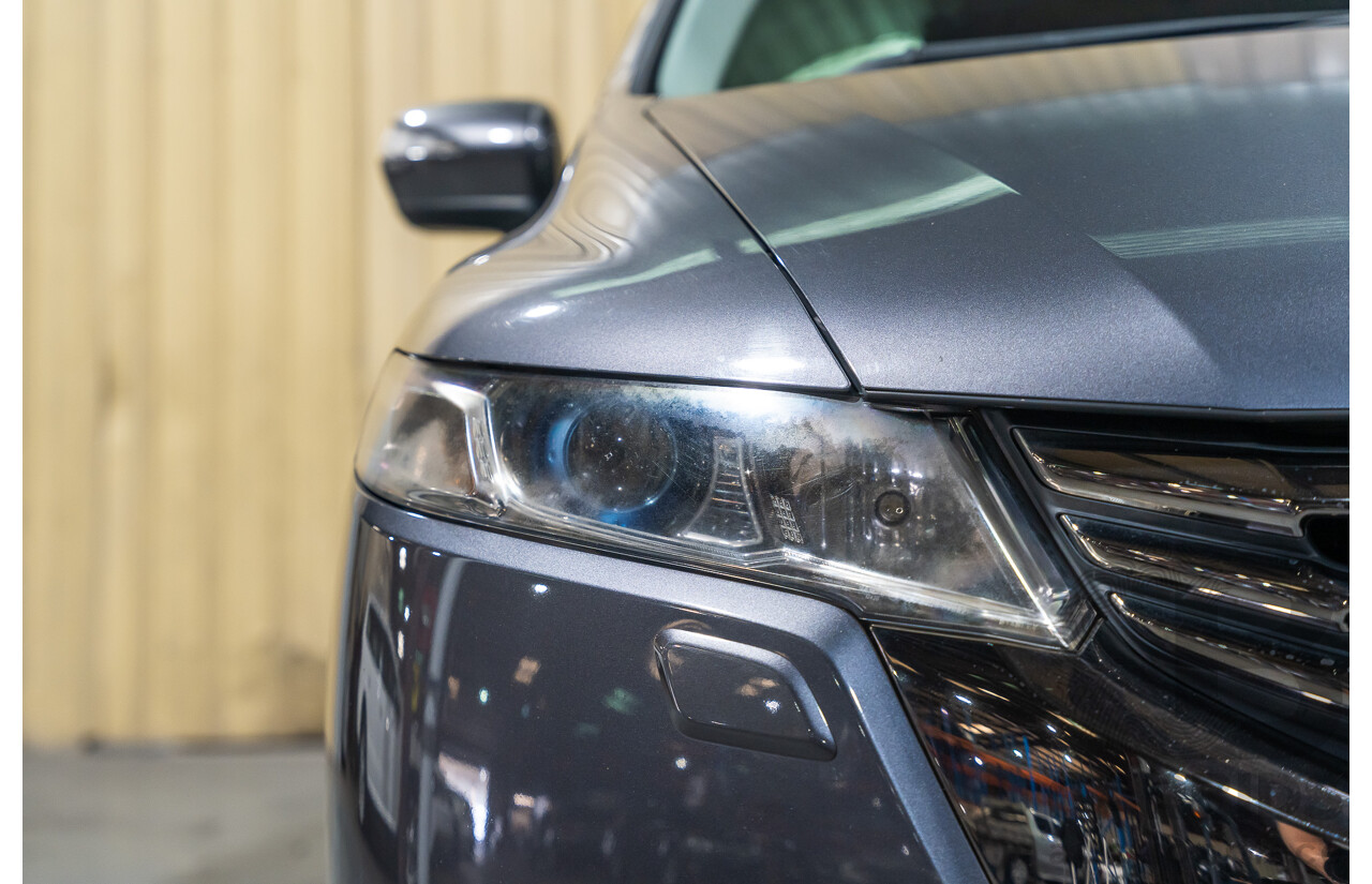 10/2012 Honda Odyssey Luxury RB MY12 4d Wagon Metallic Grey 2.4L - 7 Seater
